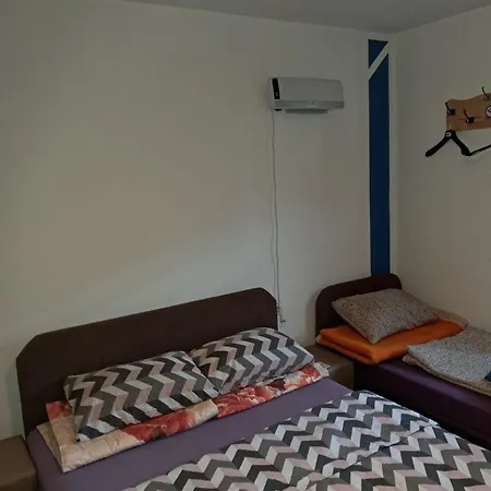 Topic Hostel *