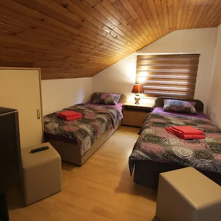 Topic Hostel *